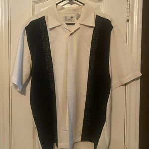 Vintage gently used Havana Shirt Co. Summer shirt Short Sleeve. Size Medium.